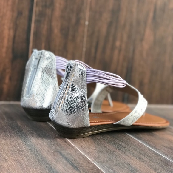 Flower Metallic Lilac Silver Kitten Wedge Sandal - Picture 3 of 6